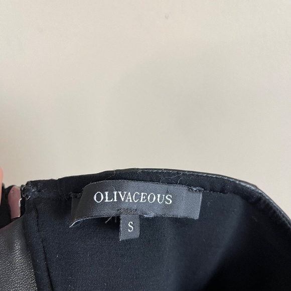 Black Strapless Vegan/ Faux Leather Corset Top (size small) - Picture 4 of 4